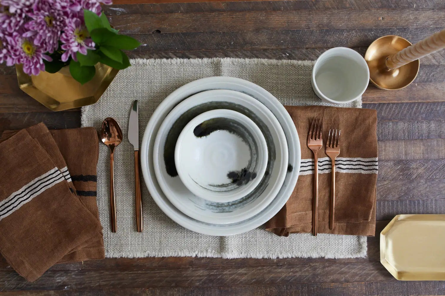 1 Dinnerware Set 3 Looks