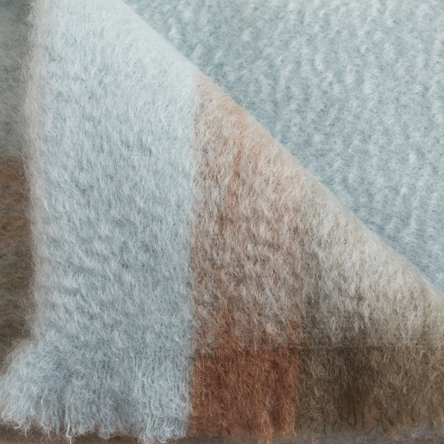 Cuadros Mohair Throw - Blue Beige - Mantas Ezcaray - $395