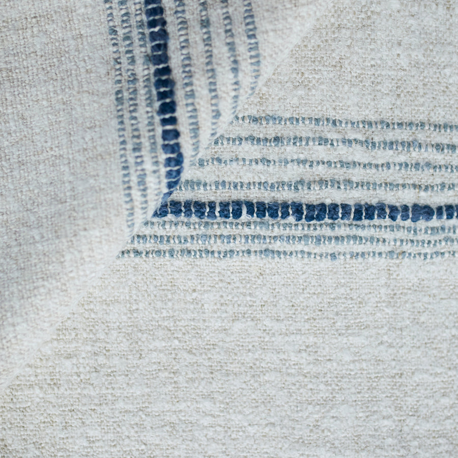 Davis Throw - uniq’uity