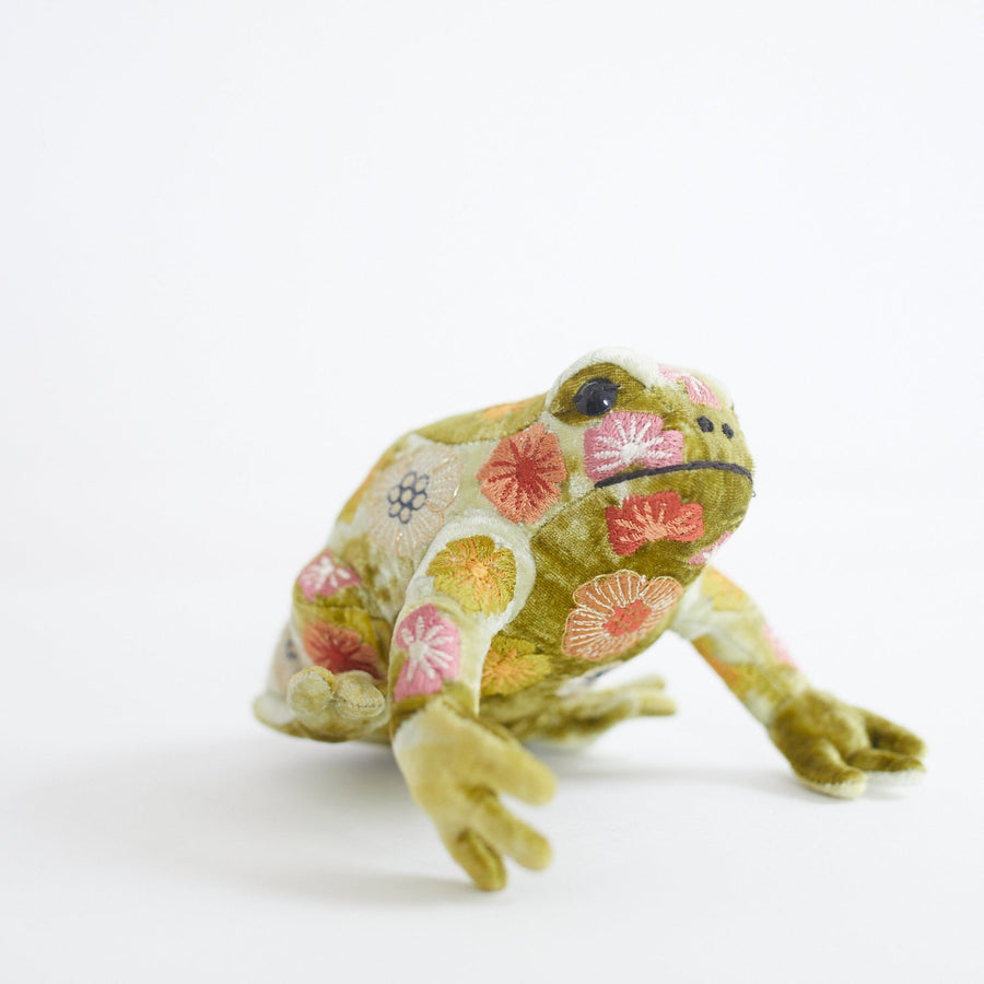 Embroidered Frogs - Sharon - Shaded Mint - Anke Drechsel - Accessories - $210