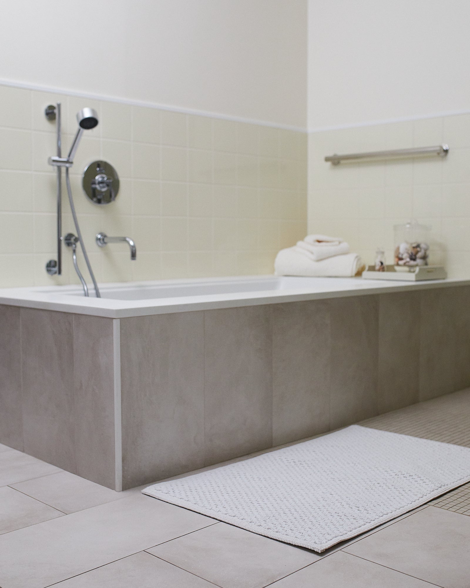 stella-tribeca-keith-bath-mat-