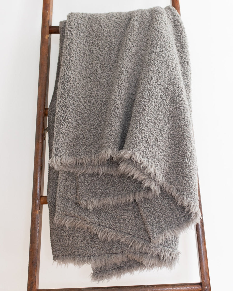Kurlisuri Throw Large 86’’ x 59’’ / Light Grey uniq’uity $1,700
