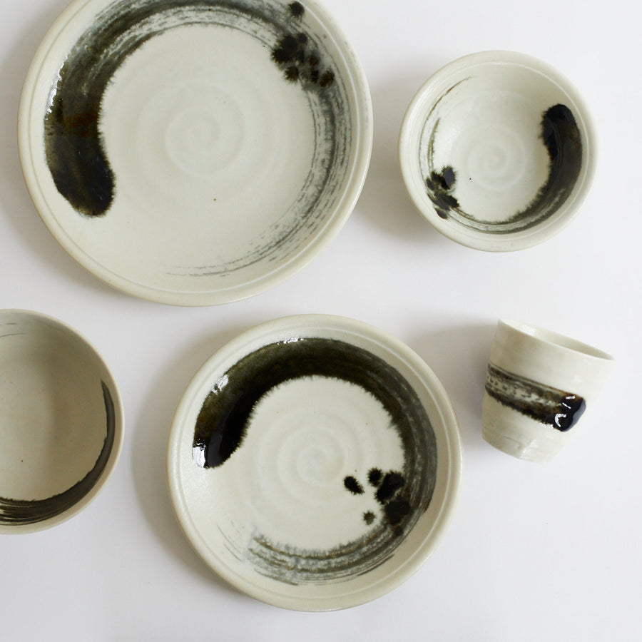 Sumi Brush Dinnerware - L’objet - Table - $56