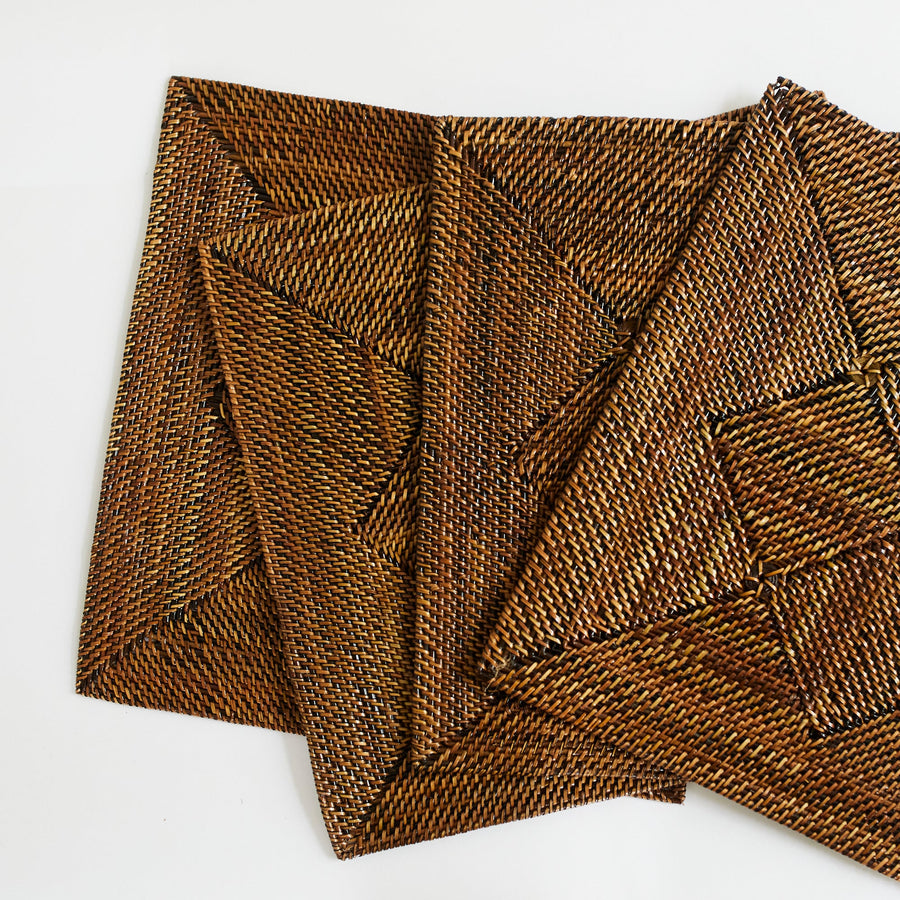 Water-vine -Set/4 Placemats - 14’’ x - Calaisio - Table - $196
