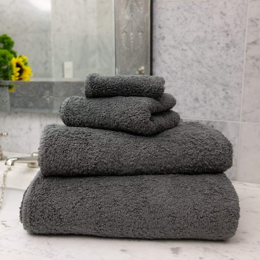https://stellatribeca.com/cdn/shop/products/stella-tribeca-super-pile-towels-abyss-habidecor-532_900x.jpg?v=1672946484